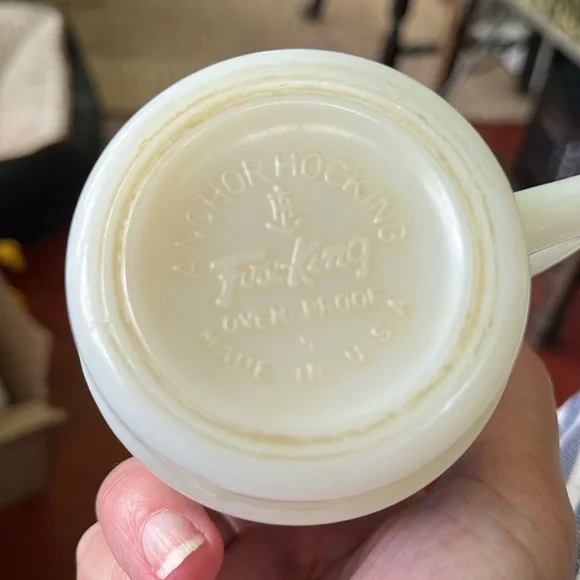 Vintage Anchor Hocking Fire King Yellow Flower/Blue Flower small mug - Picture 3 of 4